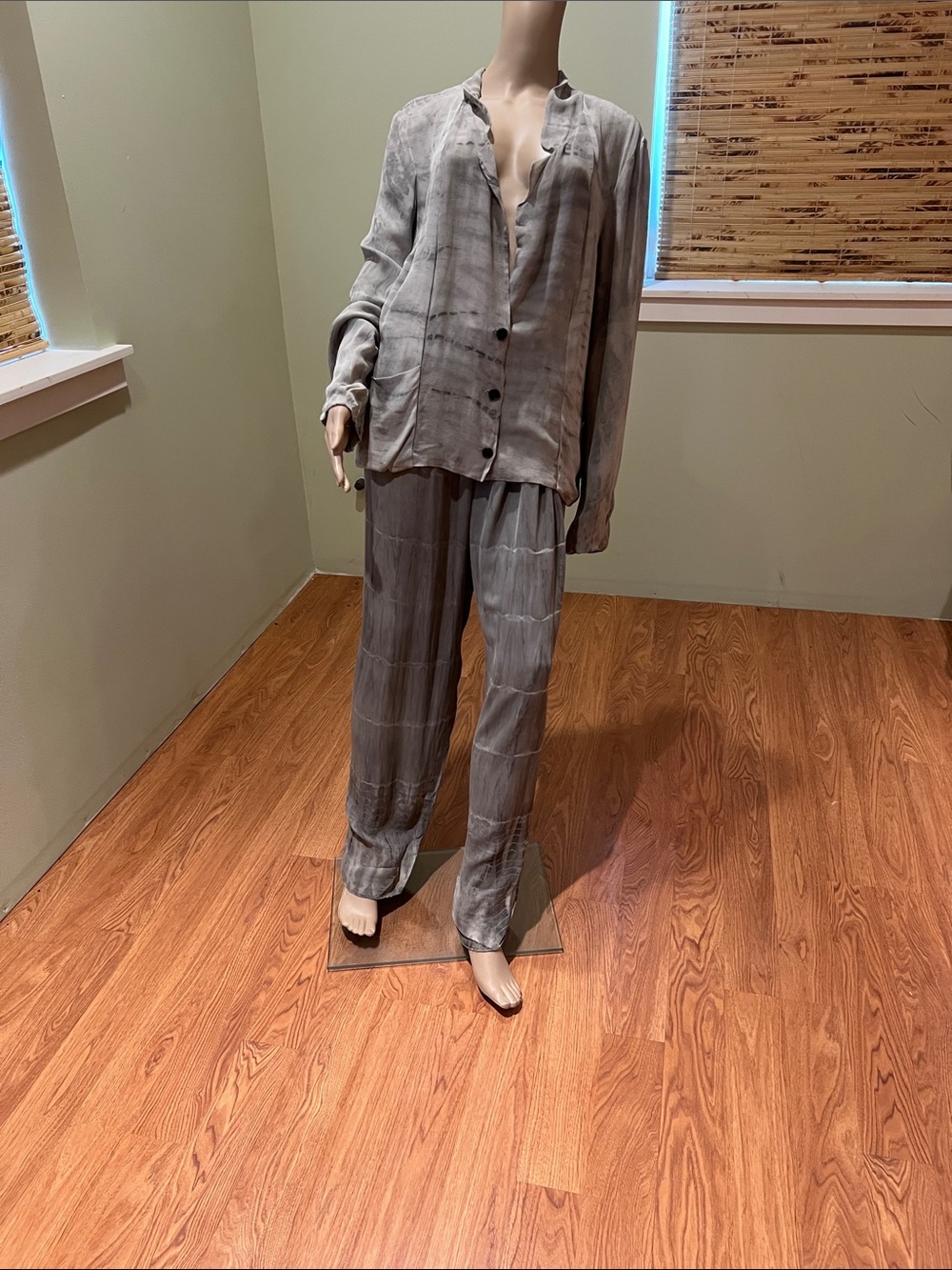 Raquel Allegra Silk Relaxed Grey Tie-Dye Button-Front Pants Set size 3